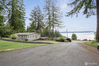 20 Mountain Place, Grapeview, WA 98546