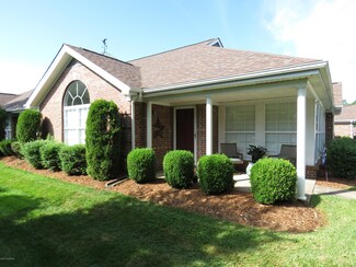 10618 Eagle Pines Ln, Louisville, KY 40223