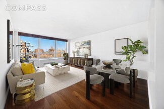 200 E 94th St Unit 2012, New York, NY 10128