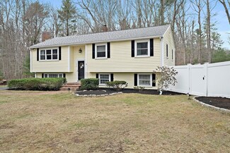 246 Woodland Dr, Hanover, MA 02339