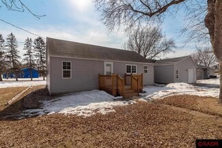 309 309 Lesueur Ave, Eagle Lake, MN 56024