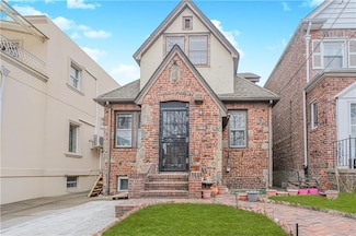 165 Langham St, Brooklyn, NY 11235