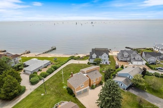 4 Old Fenwick Rd, Old Saybrook, CT 06475