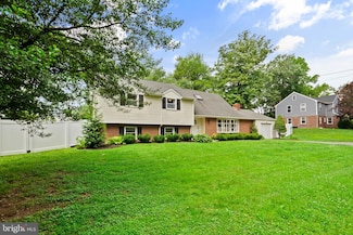 566 S Old Middletown Rd, Media, PA 19063