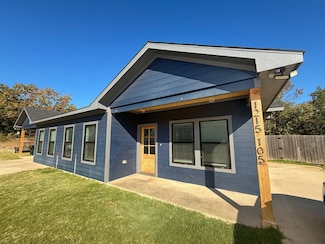 1215 Oak Dr Unit 105, Denison, TX 75020