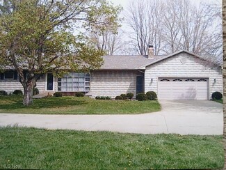 720 Bonsel St NE, Navarre, OH 44662