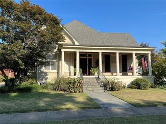 706 Carleton Ave, Caruthersville, MO 63830
