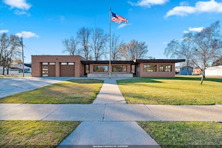 421 S Saint Augustine St, Pulaski, WI 54162