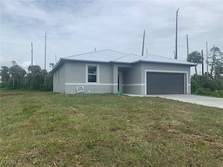 8031 Melody Cir, Labelle, FL 33935