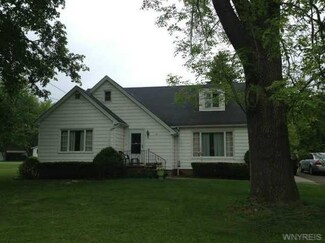221 Linwood Ave, Albion, NY 14411