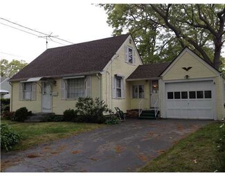 59 Earlham Way, Warwick, RI 02886