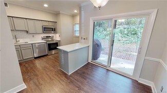 5931 Quail Hollow Rd Unit A, Charlotte, NC 28210