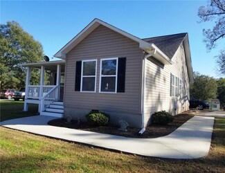 318 Dodd Hill Rd, West Union, SC 29696