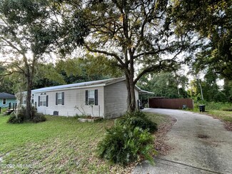 105 Blackjack Oak Ln, Palatka, FL 32177