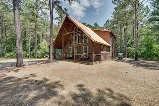 523 Sugar Pine Loop, Broken Bow, OK 74728
