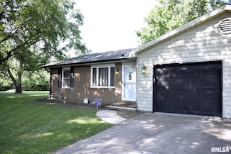 3227 Clarendon Dr, Springfield, IL 62704