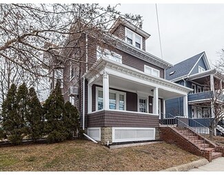 713 Boston St, Lynn, MA 01905