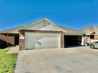 1404 15th St, Shallowater, TX 79363