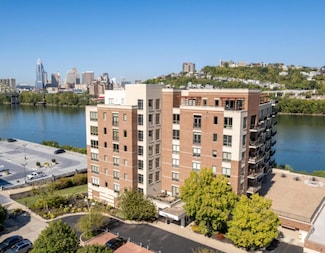 101 Harbor Greene Dr Unit 705, Bellevue, KY 41073
