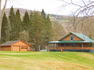 10 Pine Tree Cir, Pittsburg, NH 03592