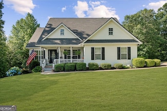 221 Timber Ridge Dr, Clarkesville, GA 30523