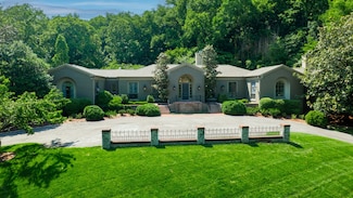 4345 Chickering Ln, Nashville, TN 37215