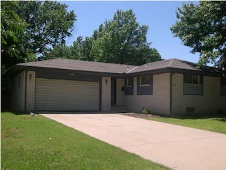 1105 S Royal Rd, Wichita, KS 67207