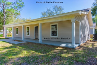 220 Broadmoor Ln, Pensacola, FL 32507