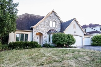 2604 Charlestowne Ln, Naperville, IL 60564