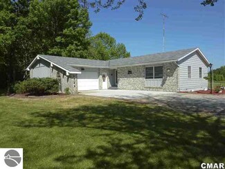 4724 N Leaton Rd, Rosebush, MI 48878