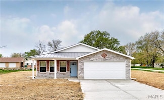 117 Illinois St, New Florence, MO 63363