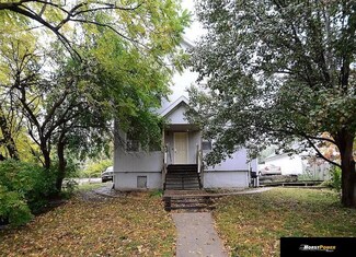 1937 S 12th St, Omaha, NE 68108