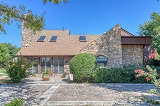 200 Saint James Place, Chickasha, OK 73018