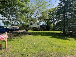 3335 N Maple Ln, Ashtabula, OH 44004