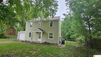 3505 N 49th St, Omaha, NE 68104