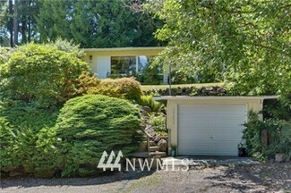 15259 Densmore Ave N, Shoreline, WA 98133