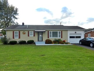 1735 Ridgeway Rd, Aberdeen, OH 45101