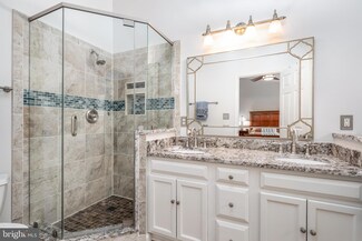 47519 Sharpskin Island Square, Sterling, VA 20165