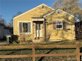 615 Circle Rd, Dayton, OH 45417
