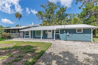 47 Magnolia Ave, Yankeetown, FL 34498