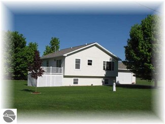 1580 Blackford Blvd, Interlochen, MI 49643