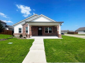 4005 Dayton Dr, Forney, TX 75126