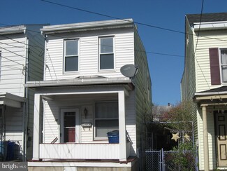 45 N Mill St, Saint Clair, PA 17970