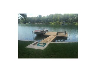 33 E Sugar Lake Dr, Mound City, KS 66056