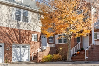 32 Berkeley Square, Berkeley Heights, NJ 07922