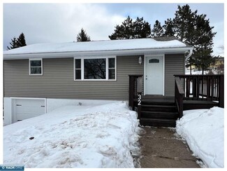 32 Knob Hill Dr, Virginia, MN 55792