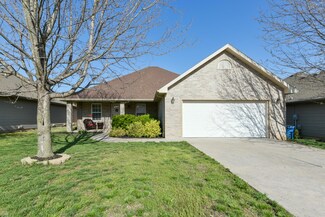 608 S Casa Grande Ave, Springfield, MO 65802