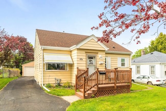5223 Glenwood St, Duluth, MN 55804