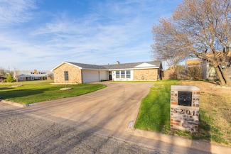 5201 Hunters Cir, Abilene, TX 79606