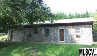 1979 Cape Hickory Cutoff Rd, Hickory, NC 28601